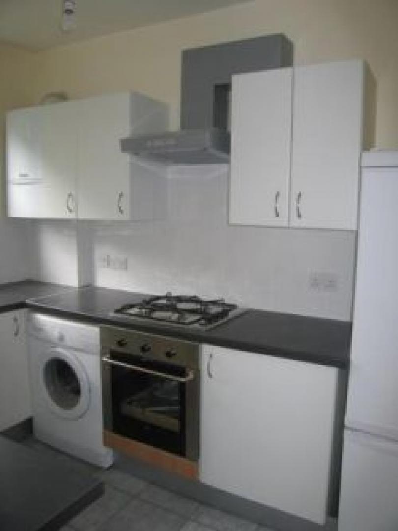 			New Instruction, 3 Bedroom, 1 bath, 1 reception Flat			 Harlesden Gardens, HARLESDEN NW10